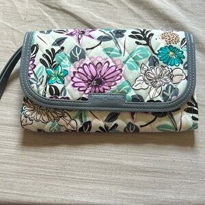 Vera Bradley Trimmed Wristlet in Penelope’s Garden print